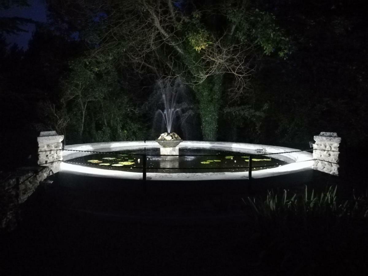 Le Moulin Des Ocres Villa Apt Eksteriør billede